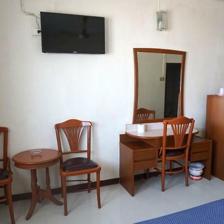 Nakornping Hotel Bangkok Bagian luar foto
