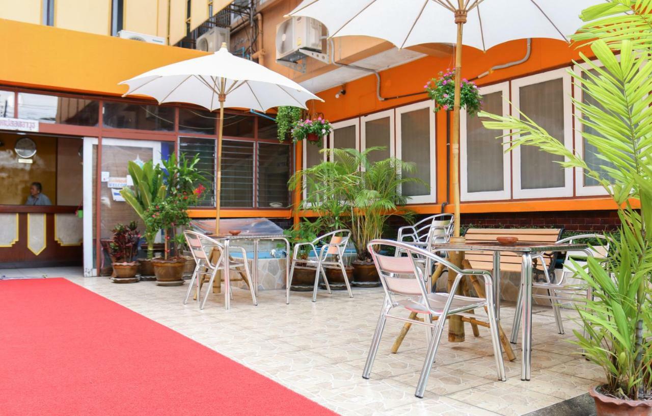 Nakornping Hotel Bangkok Bagian luar foto