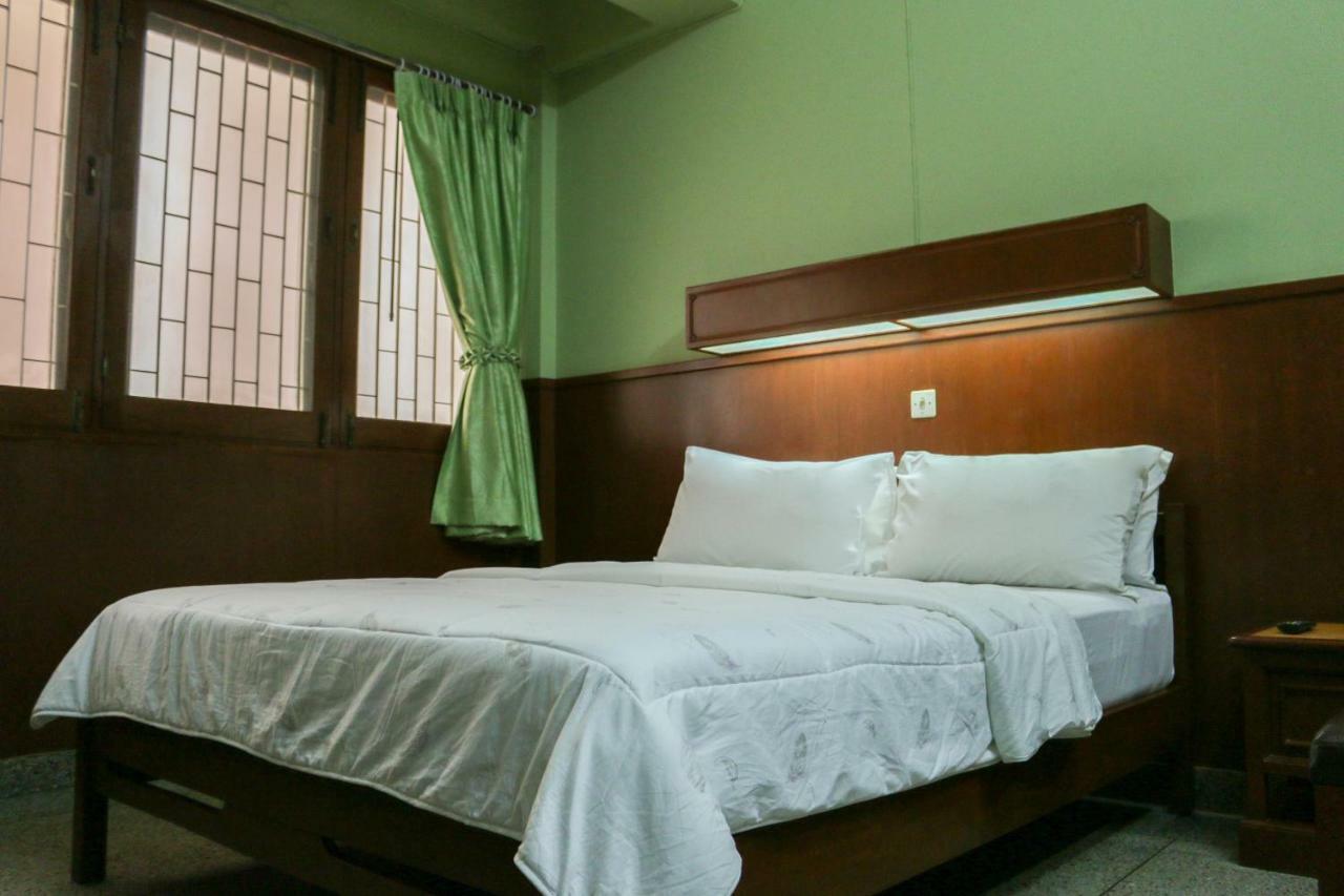 Nakornping Hotel Bangkok Bagian luar foto